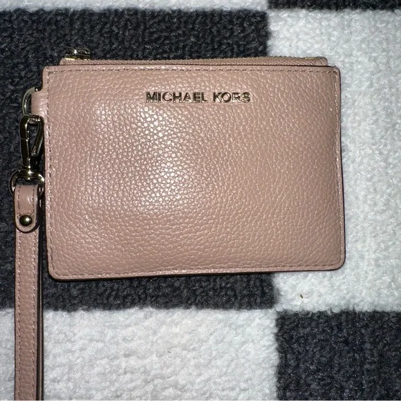 Michael Kors - Pink Wristlet wallet - Picture 3 of 6